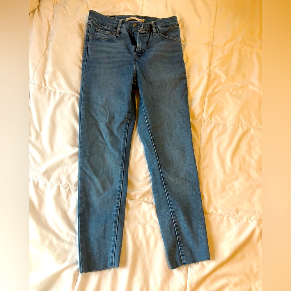 Levi’s denim stretch size 25, cuffs cut off, never worn G